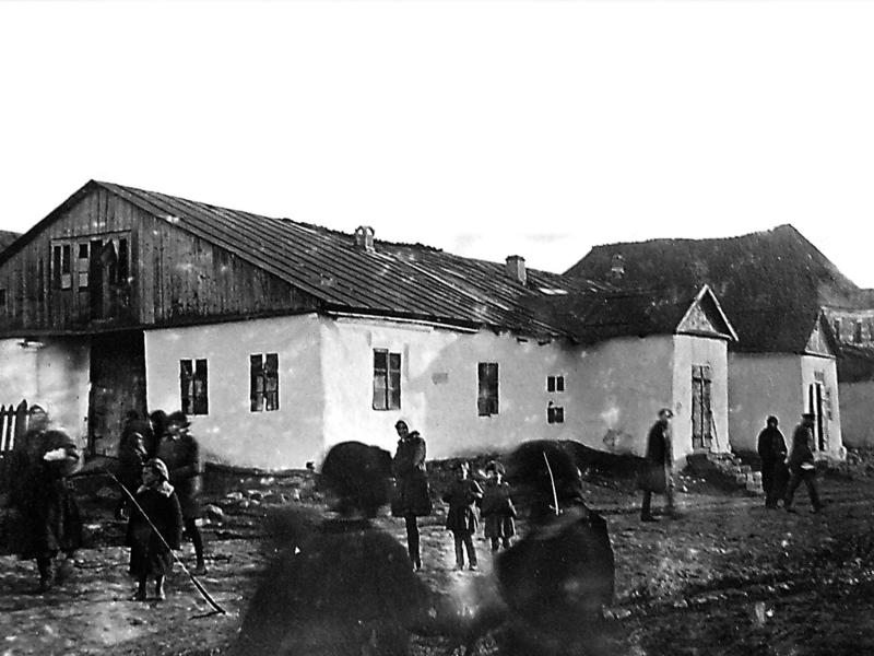 с. Міньківці Ушицького повіту, заїзд, ратуша, фото П. Жолтовського, 1930 р.